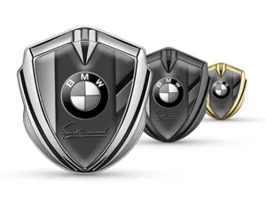 BMW Badge Autoadesivo Disegno Sportivo Tocco Premium